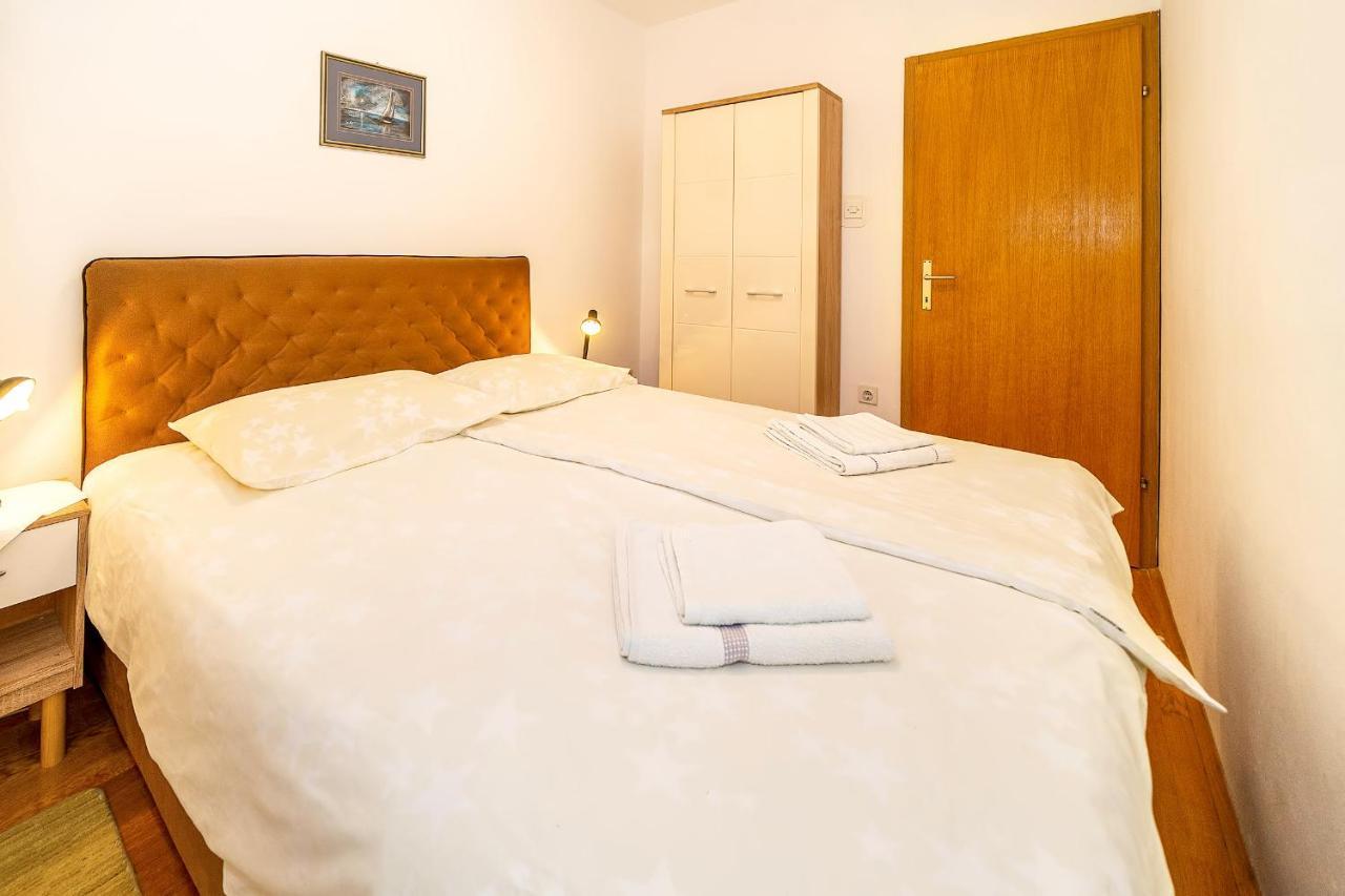 Apartments Jurina 2 Крк Экстерьер фото