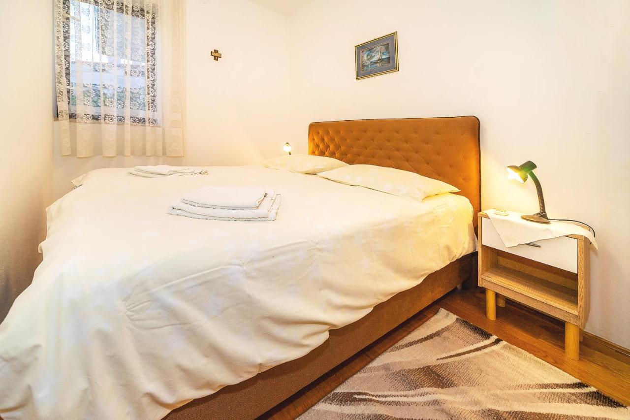 Apartments Jurina 2 Крк Экстерьер фото