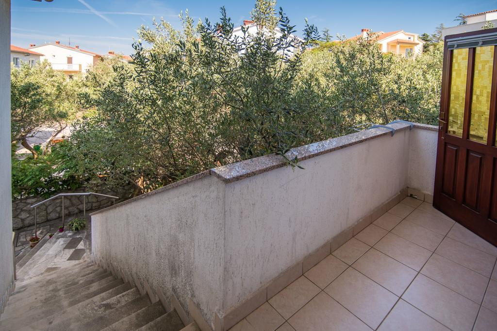 Apartments Jurina 2 Крк Экстерьер фото