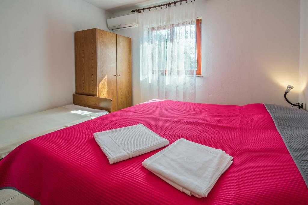 Apartments Jurina 2 Крк Экстерьер фото