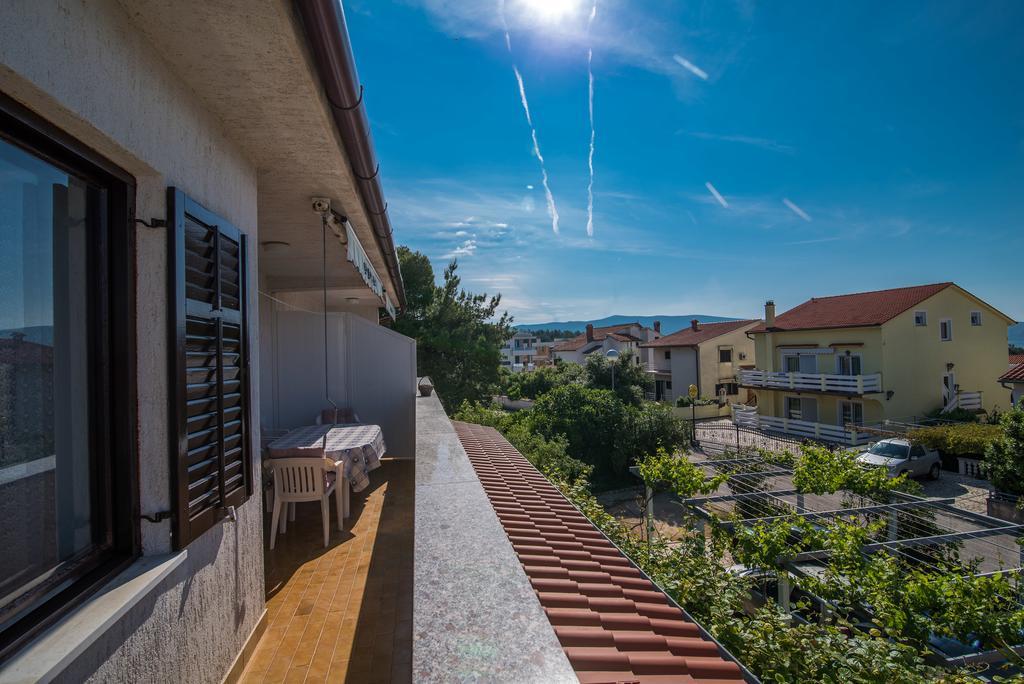 Apartments Jurina 2 Крк Экстерьер фото